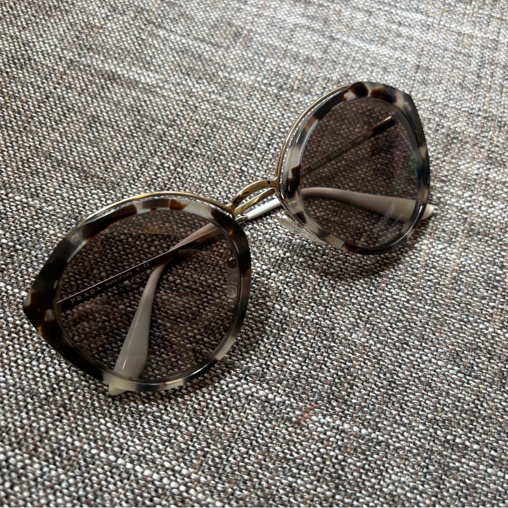 Prada Tortoiseshell Sunglasses SPR 18U 53 24 UAO-500 140 2N
